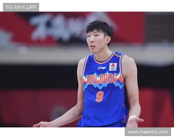 周琦重返CBA赛场引发热议 球迷期待他带领球队再创辉煌 周琦重返CBA赛场引发热议 球迷期待他带领球队再创辉煌