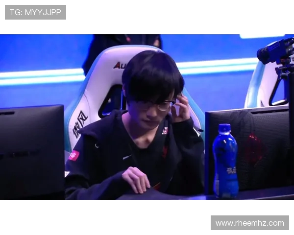 FPX战队在青年赛积分榜中以80分稳居第一位置展现强劲实力