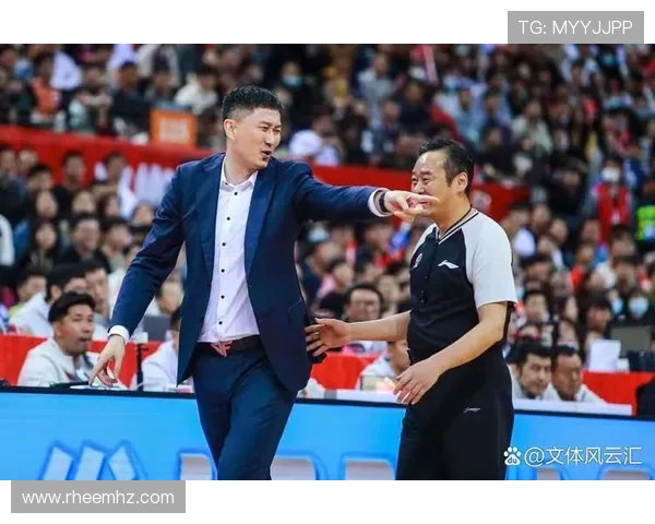 深圳排球队包夹战术的优劣分析与未来发展方向探讨 深圳排球队包夹战术的优劣分析与未来发展方向探讨