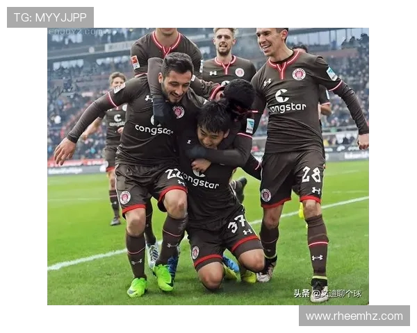 布里斯班与纽喷射的激烈对决展现足球魅力与团队精神